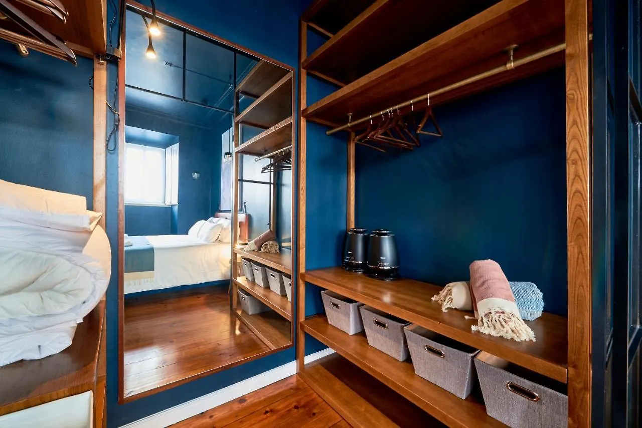 Elegant Apartment In Graca! Lisboa Portugal