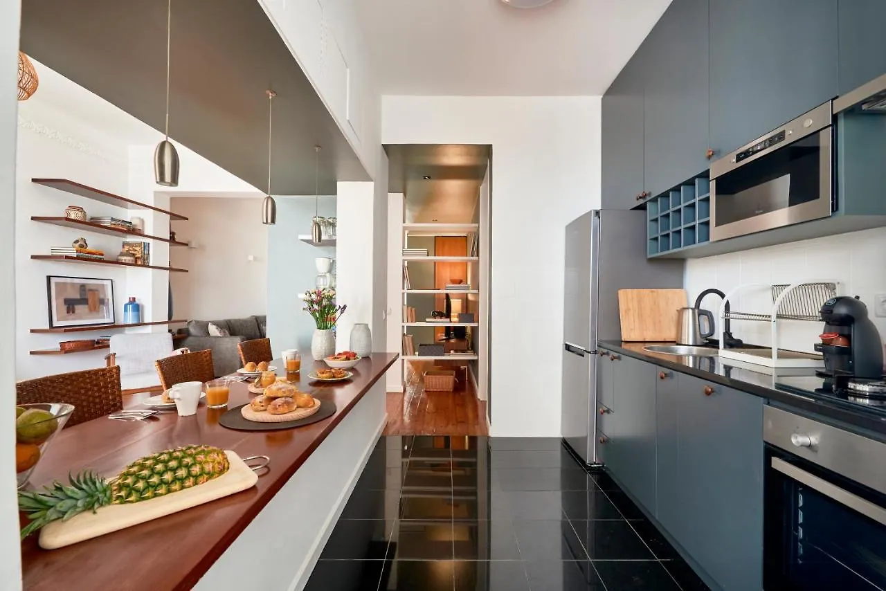 Elegant Apartment In Graca! Lisboa