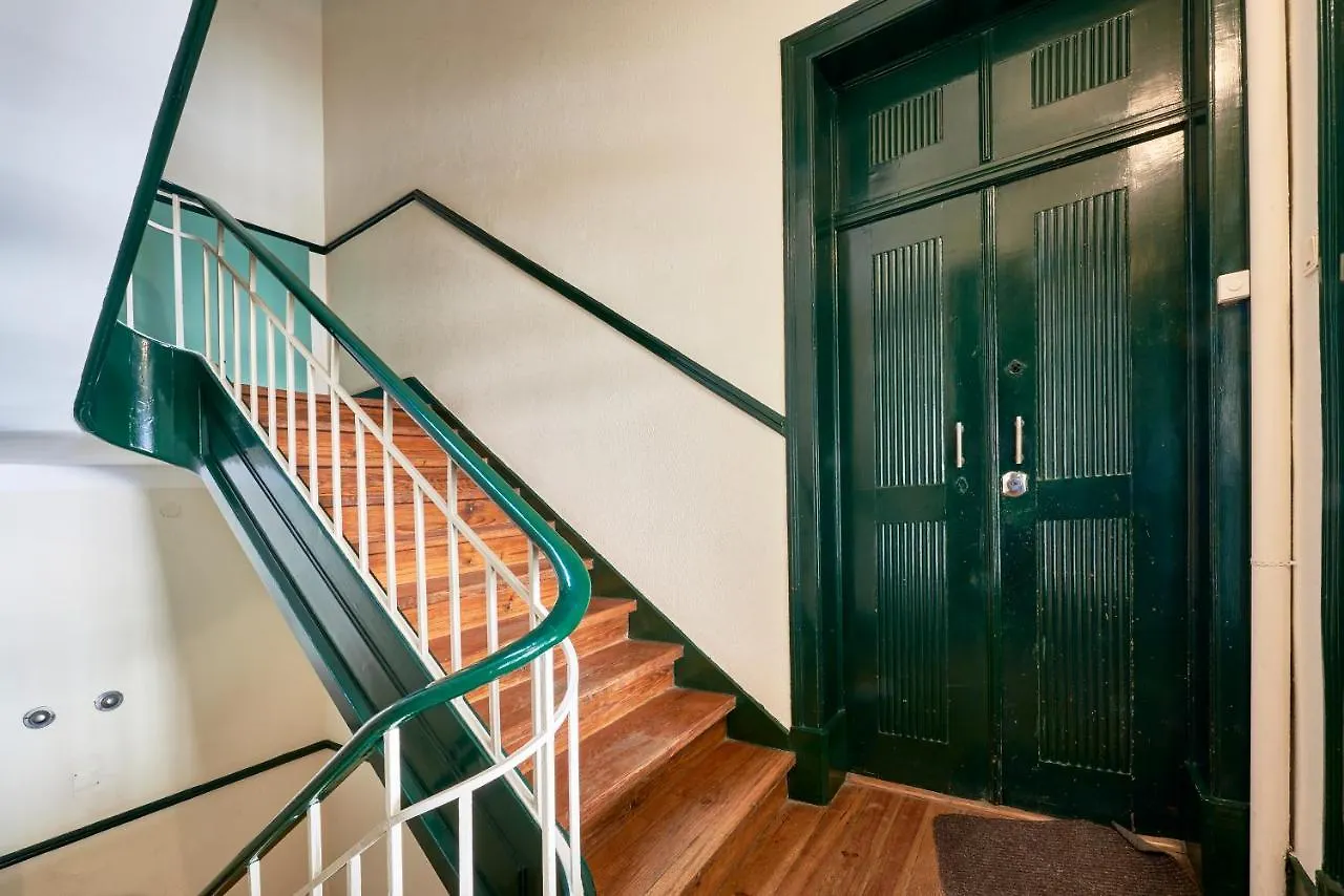 Elegant Apartment In Graca! Лиссабон